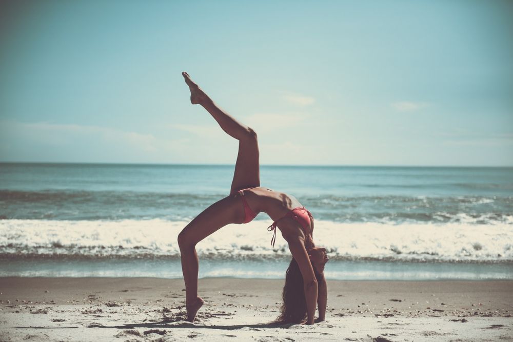 En grundig guide til yogastillinger: Utforsk, lær og opplev den ultimate yogapraksisen